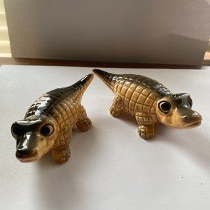 Vintage Ceramic Alligator Salt and Pepper Shakers Set Japan Florida Souvenir